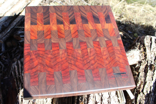 Exquisite Walnut and Padauk End-Cut Board