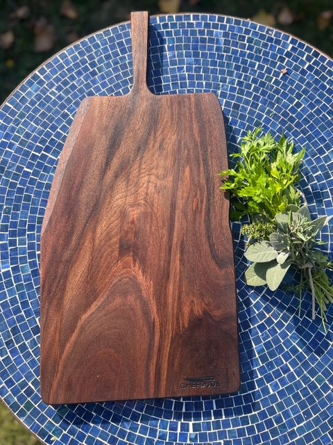 Artisan - Crafted, Live - Edge Black Walnut Cutting Board with Handle - Chefdude Boards