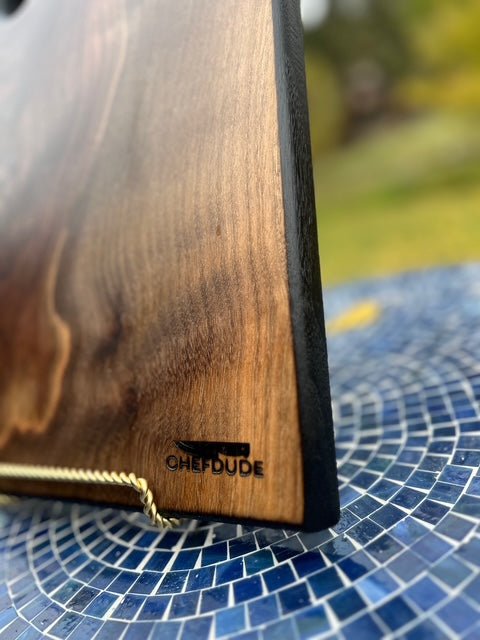 Black Walnut Charcuterie Board with Yaki Sugi Edge and Circle Handle - Chefdude Boards