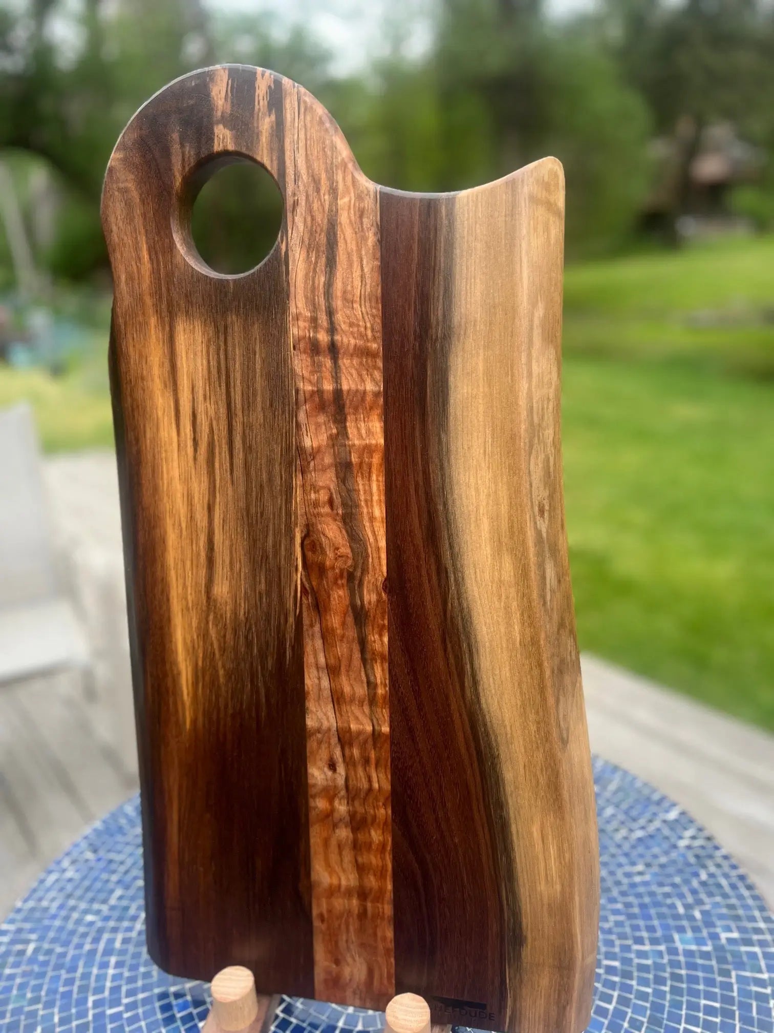 DOUBLE LIVE-EDGE WALNUT SERVING BOARD WITH SPALTED MAPLE ACCENT - Chefdude Boards