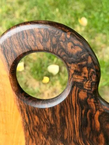 English Walnut Charcuterie Board with Circular Handle — 15.5" - Chefdude Boards