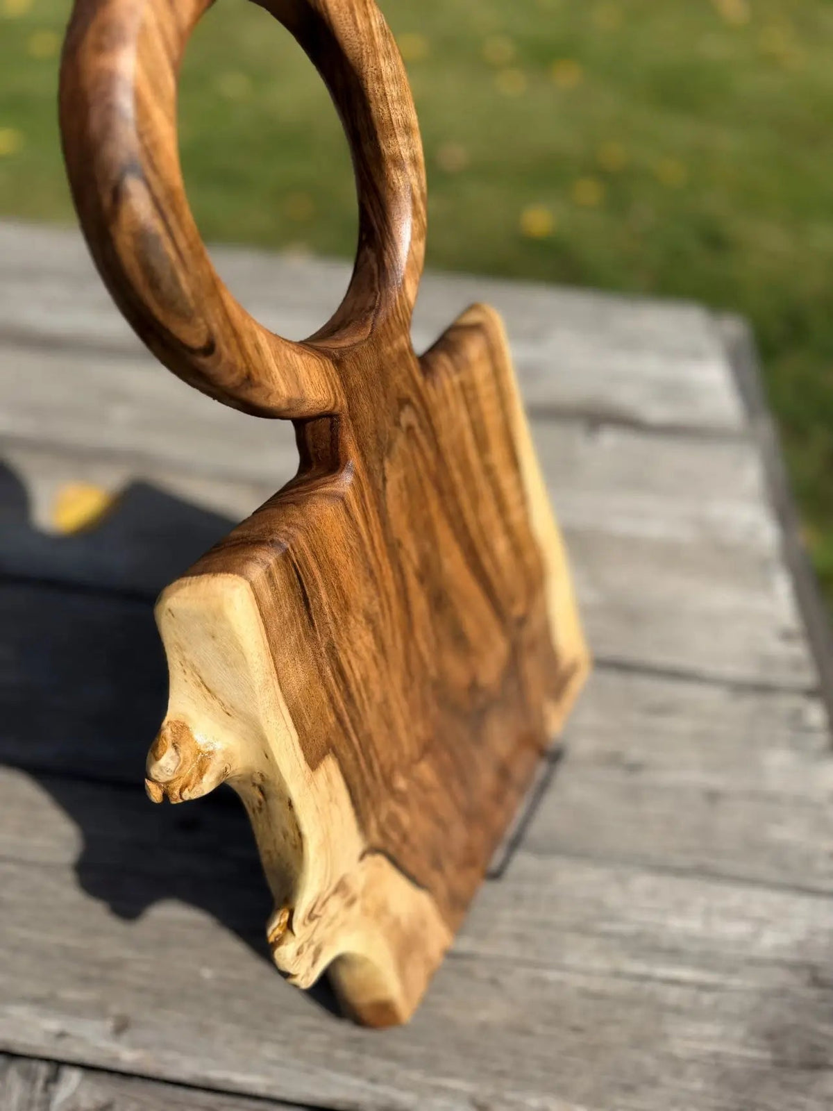 English Walnut Live-Edge Board - Chefdude Boards
