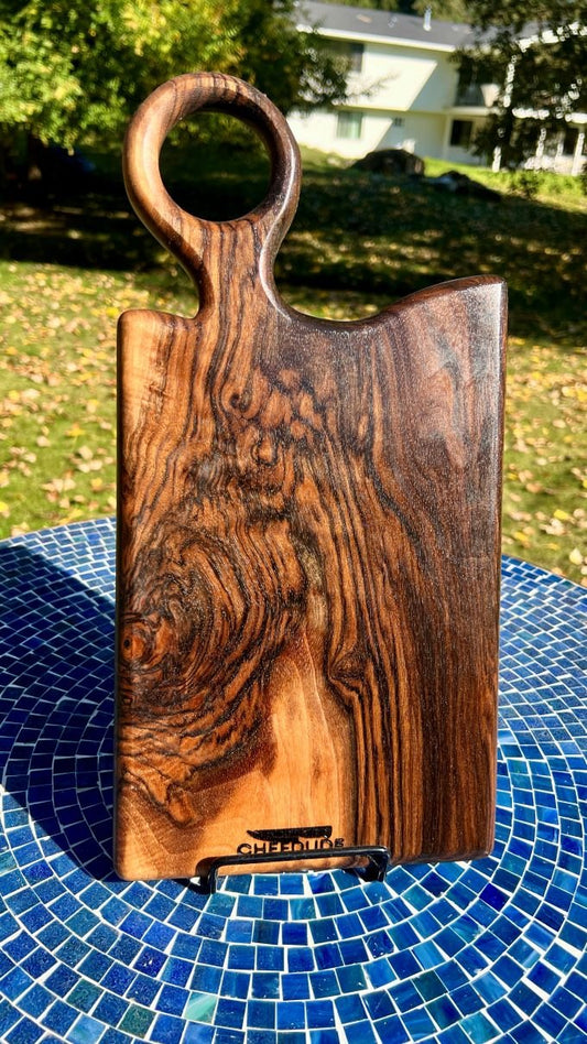 English Walnut Serving Board – Offset Circle Handle - Chefdude Boards