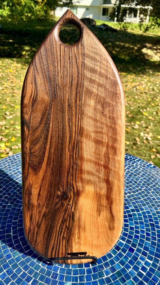 English Walnut Teardrop Serving Board – Figured Walnut & Sapwood - Chefdude Boards