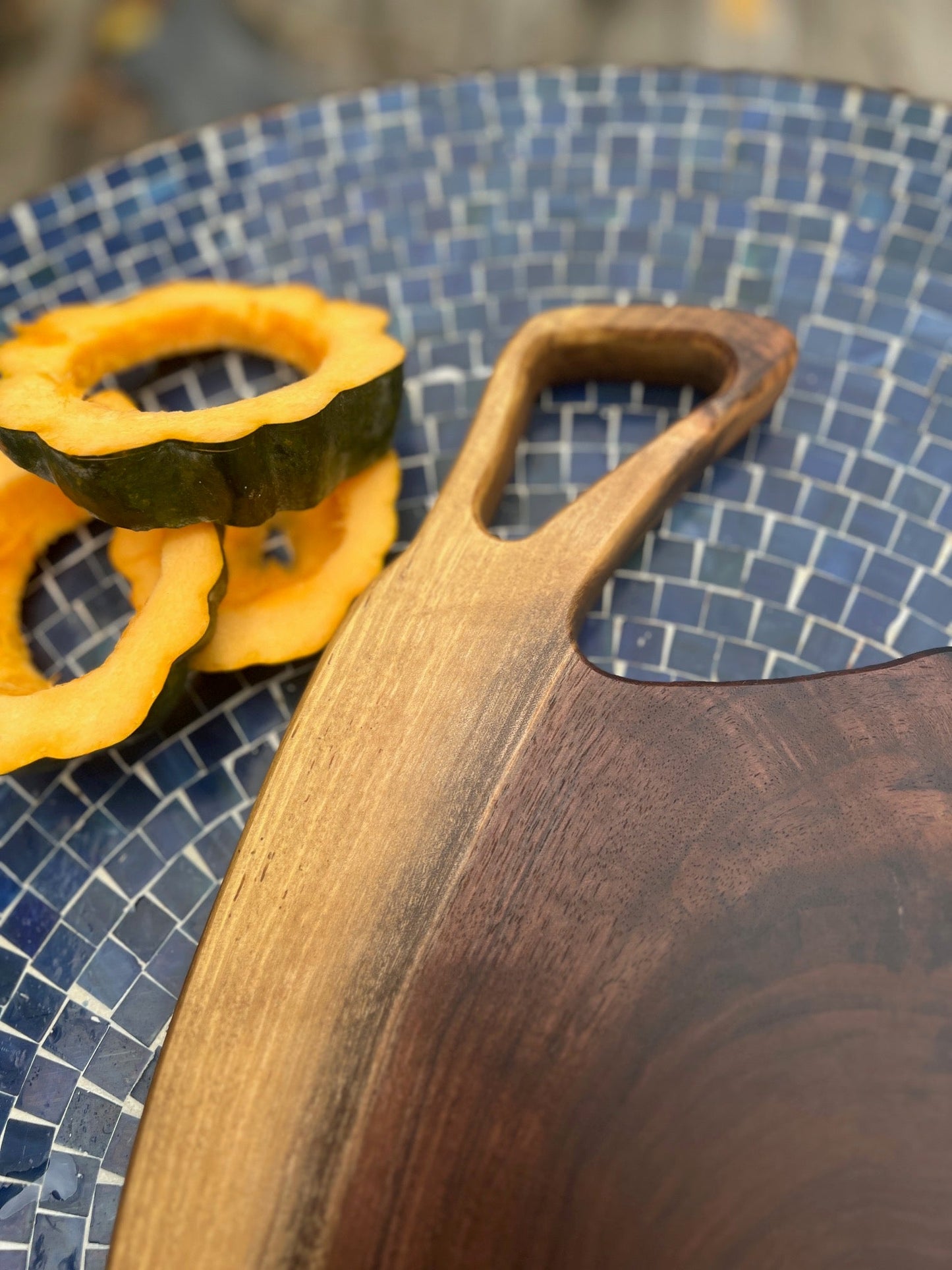 Handcrafted Black Walnut Cutting Board with Live Edge and Sap Wood – Curved Triangular Handle - Chefdude Boards