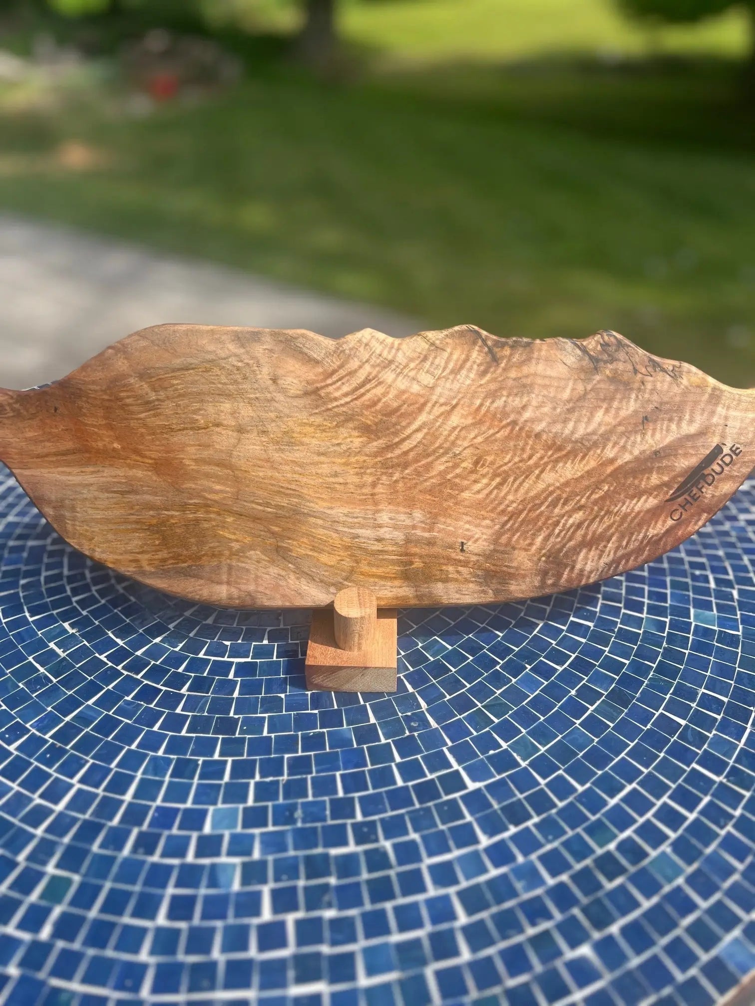 Leaf Study 13: Featherlike Figured Maple Leaf - Chefdude Boards