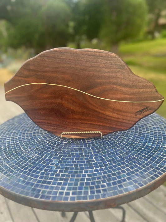 Leaf Study 17: Walnut Leaf with Maple Vein - Chefdude Boards