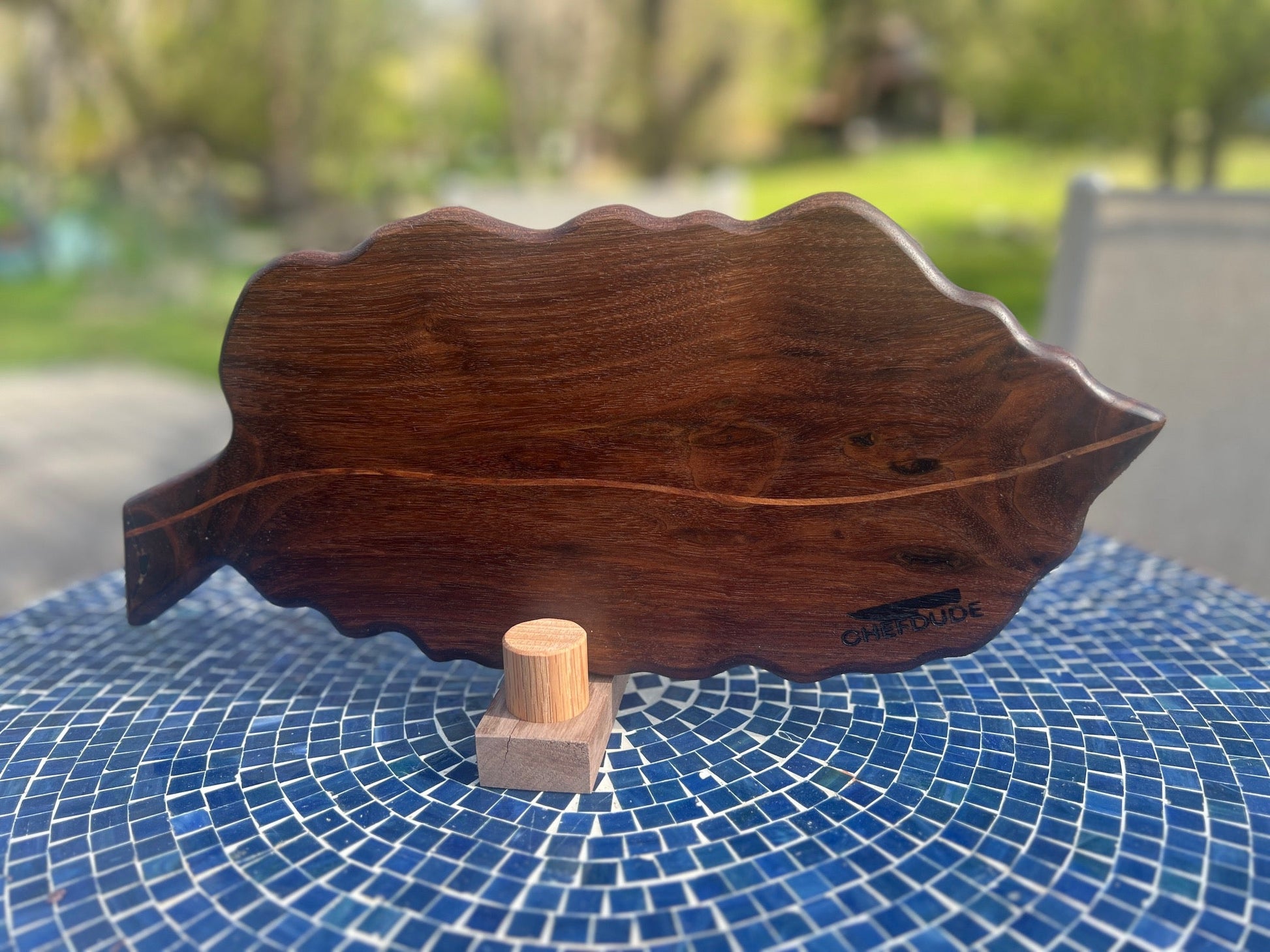 Leaf Study: Black Walnut with Spalted Maple Inlay - Chefdude Boards