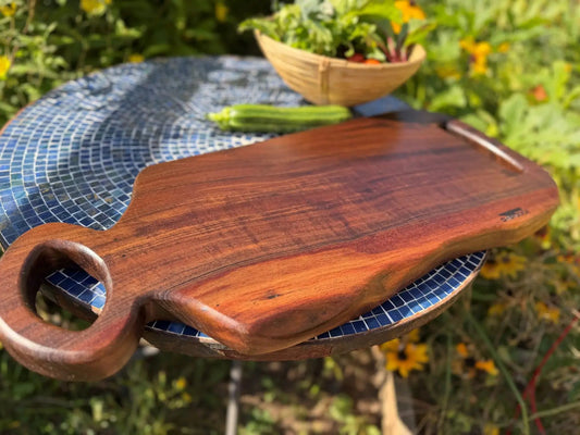 Live-Edge Walnut Serving Board - Chefdude Boards