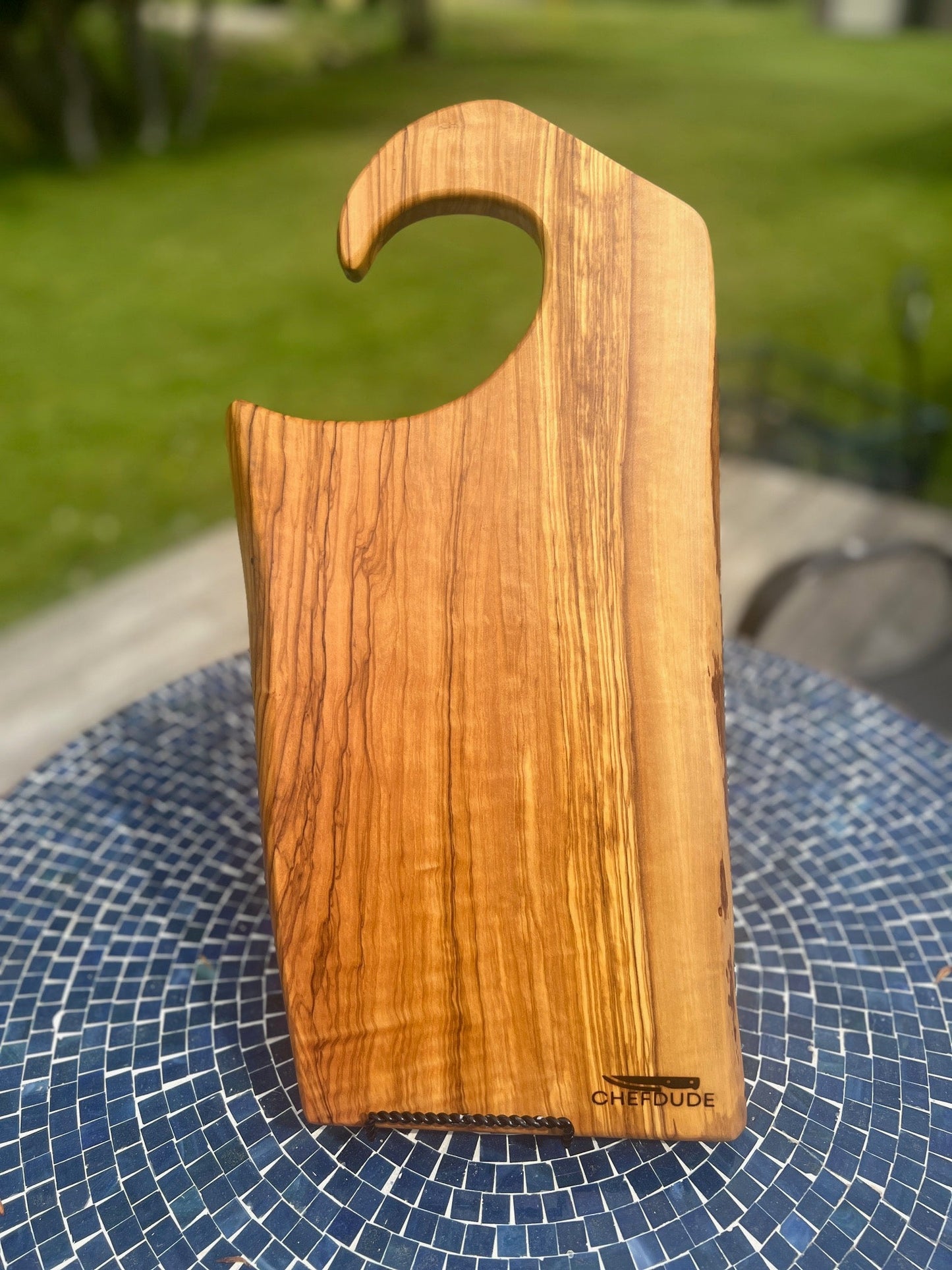Olive Wood Cheese Board - hook - style handle - Chefdude Boards