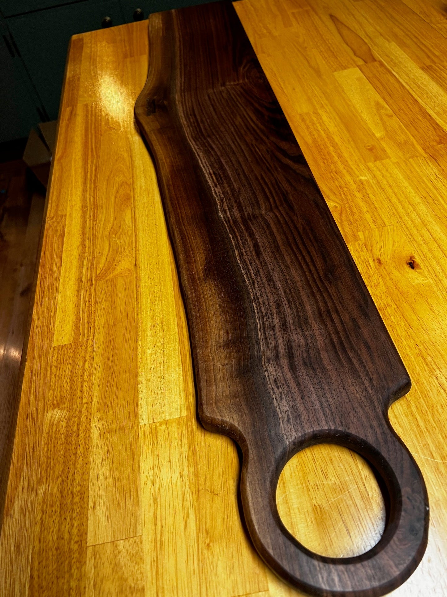 The Entertainer — Extra - Long Black Walnut Charcuterie Board - Chefdude Boards