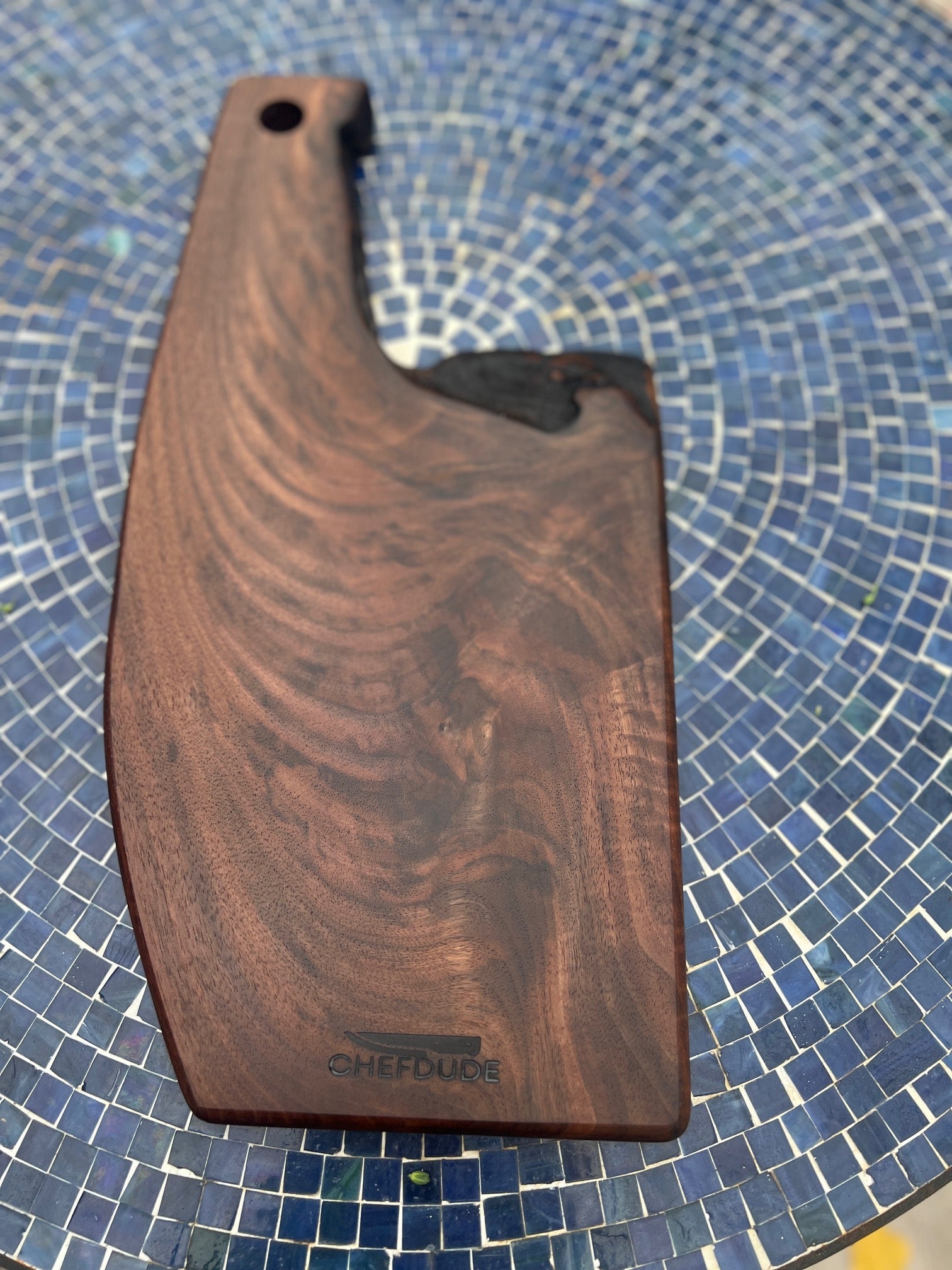 Uniquely - Shaped Deep Chocolate Walnut Board with Long Handle - Chefdude Boards